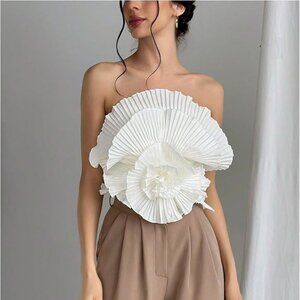 Exaggerated 3d Flower Design Cropped Camisole Top